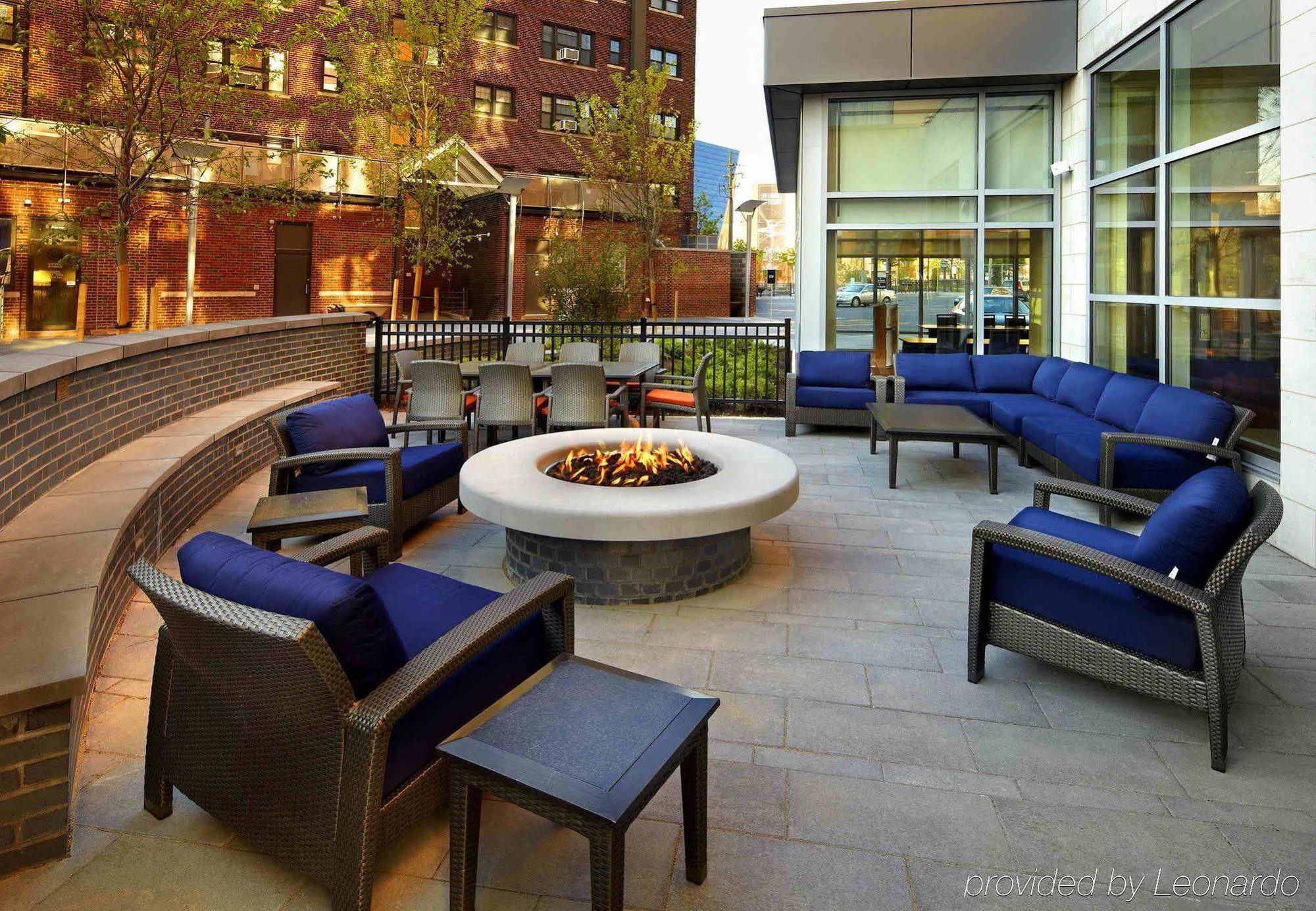 Courtyard Cleveland University Circle Exterior photo